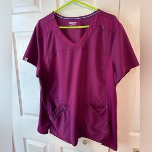 Scrubstar women’s maroon/purple top EUC 2x stretchy material